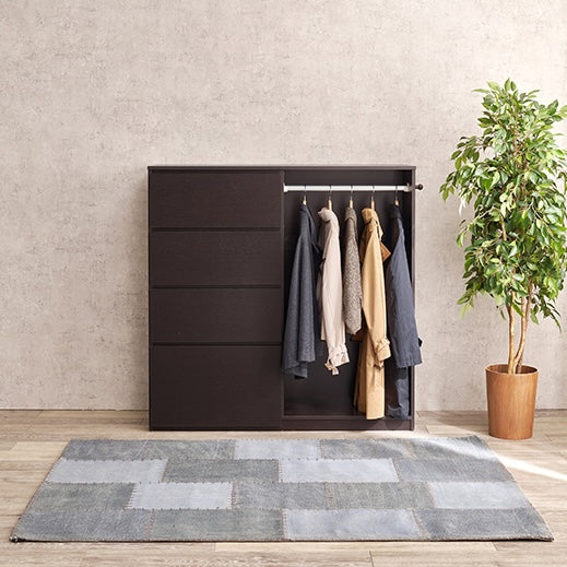 ハンガーラック付きチェスト