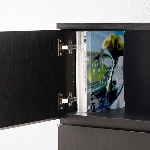 木目調扉付きキャビネット