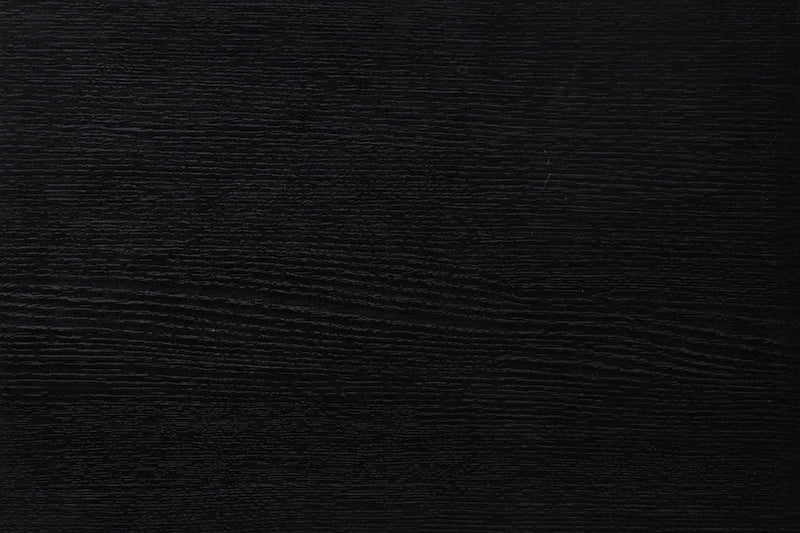 ブラックの木目調のキャビネットの表面
