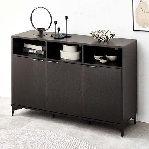 ブラックの木目調のキャビネット