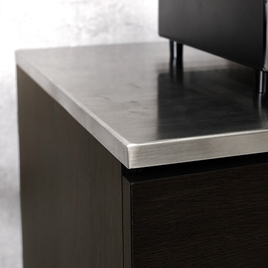 ダークブラウンのステンレス天板コンセント付きキッチンカウンター