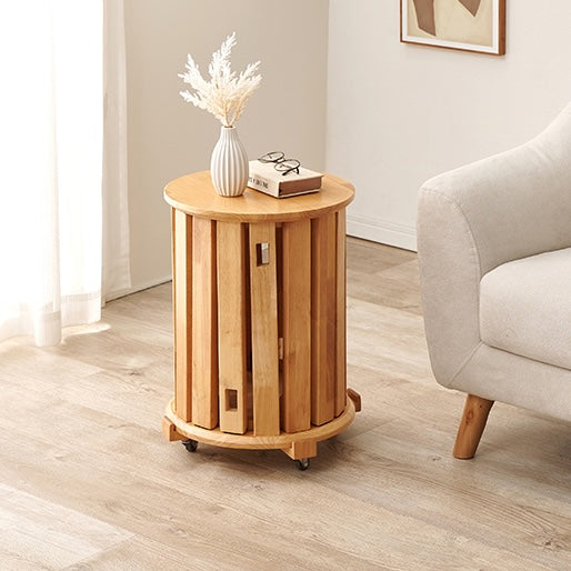 2wayスツール4脚セットのナチュラルがソファ横に置いてある様子