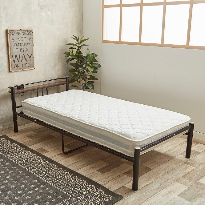 ホワイトのポケットコイルマットレス