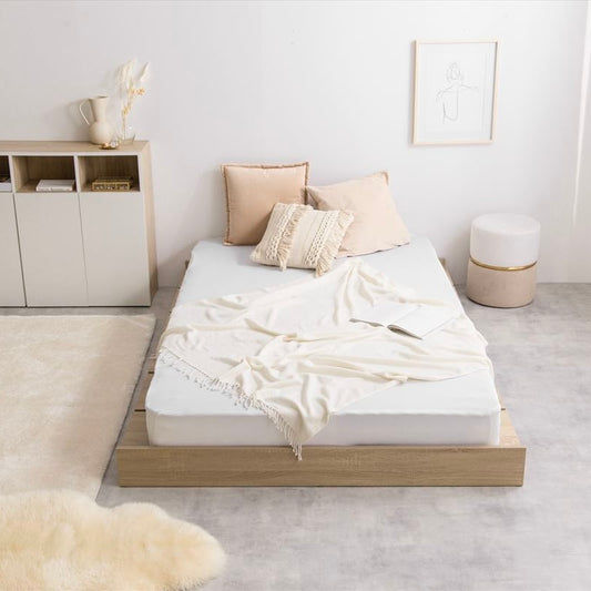 ナチュラルカラーのすのこタイプのステージベッド