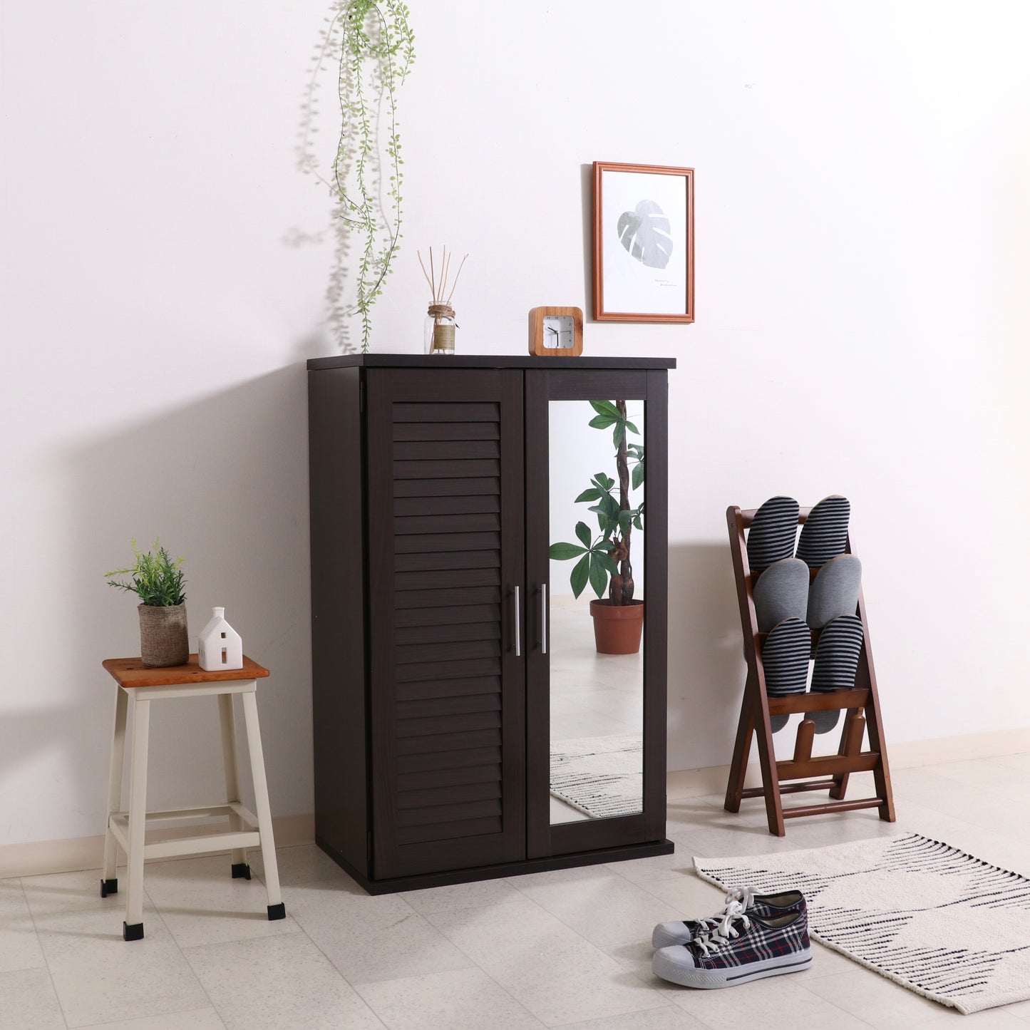 ミラー付きルーバーシューズボックス