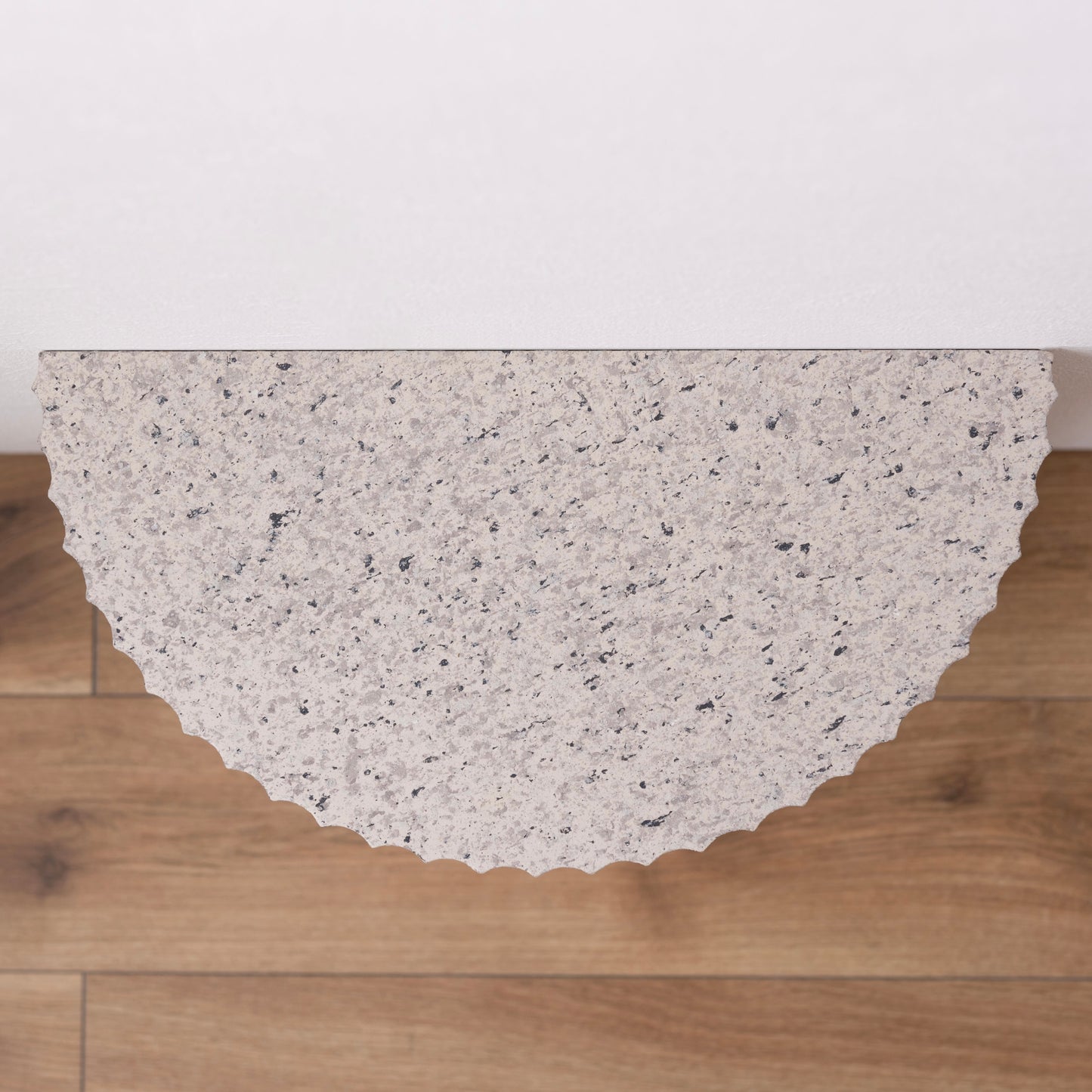 テラゾー柄半円サイドテーブル