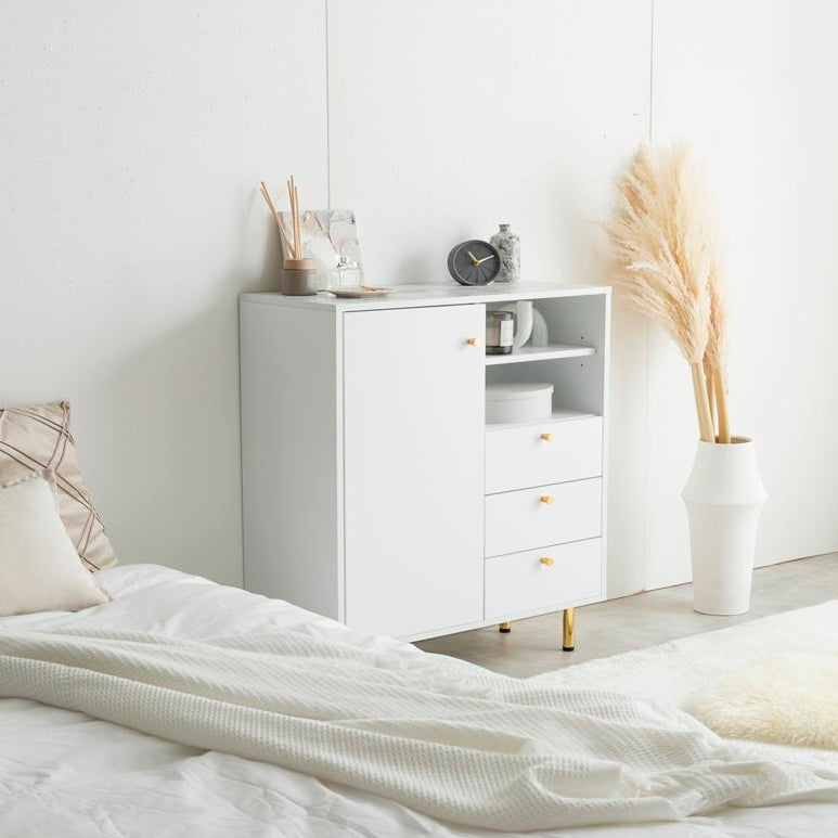 ゴールド脚付きキャビネット