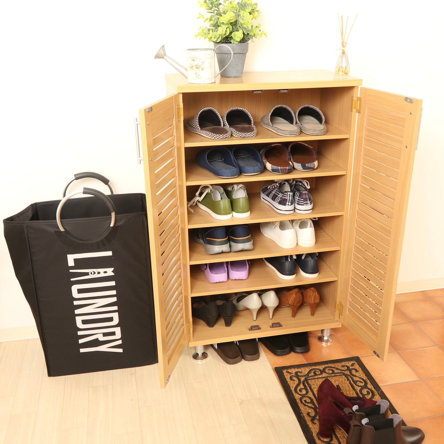 脚付きルーバーシューズボックス