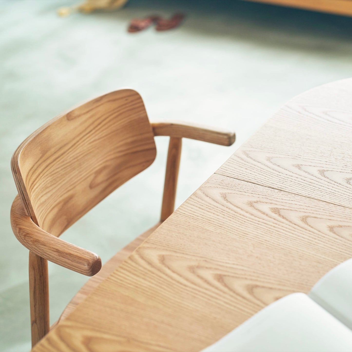 ヌークダイニングハーフアームチェア