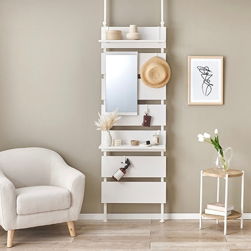 ホワイトの突っ張りミラー付きラック