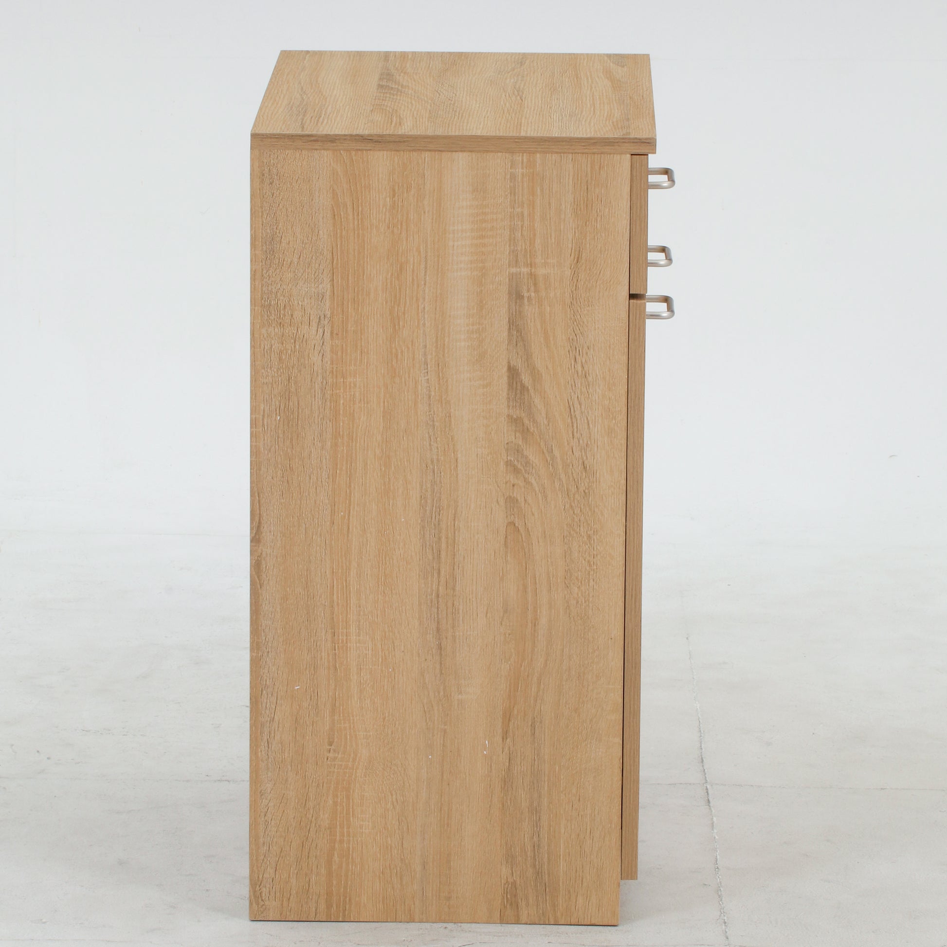 ユニット収納キャビネットナチュラルを側面からうつしている様子