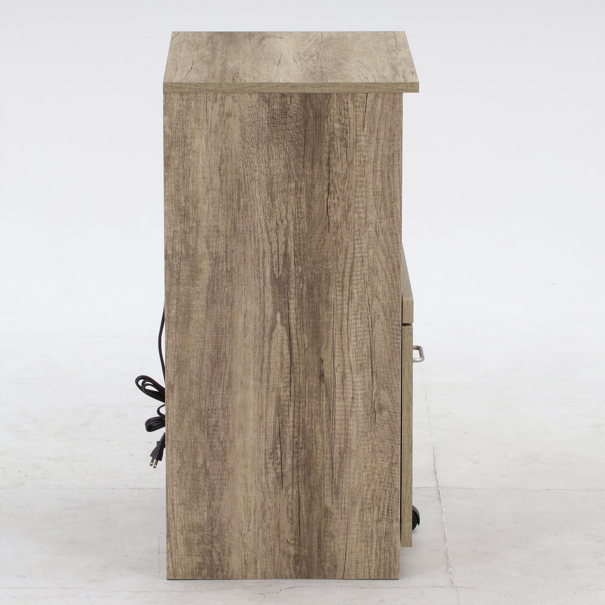 ユニット収納レンジボードグレーを側面からうつしている様子