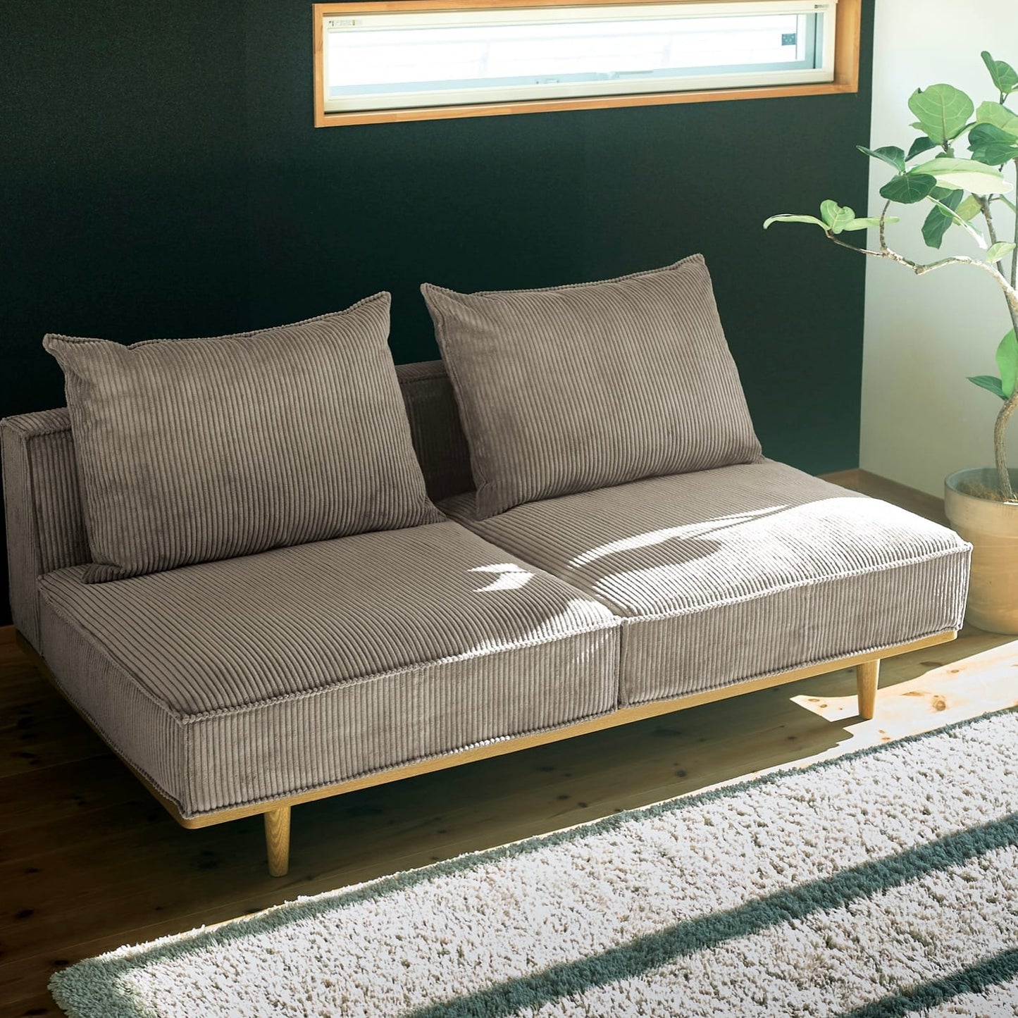 グラウンドソファ