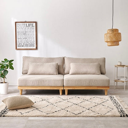 座面が広い2人掛けのソファが並んで置かれている様子