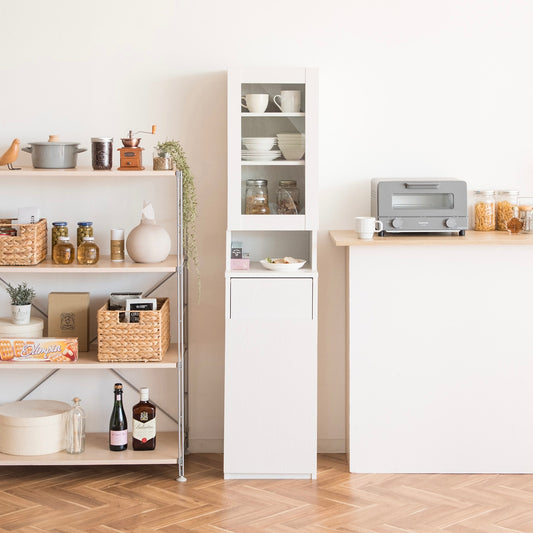 ホワイトのスリム設計のダストボックス一体型のキッチンラックがキッチンに置かれている様子