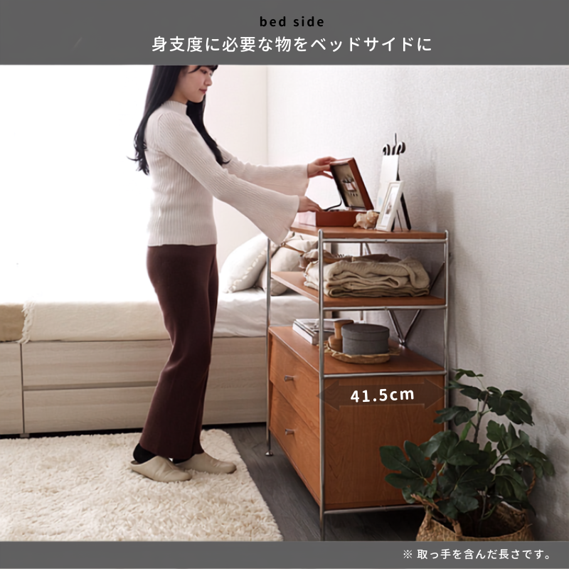 引き出し収納付きキャメルシェルフの三段金属フレームと木製トップのミニマリストベッドサイド収納unit