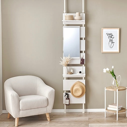 ホワイトの突っ張りミラー付ラック