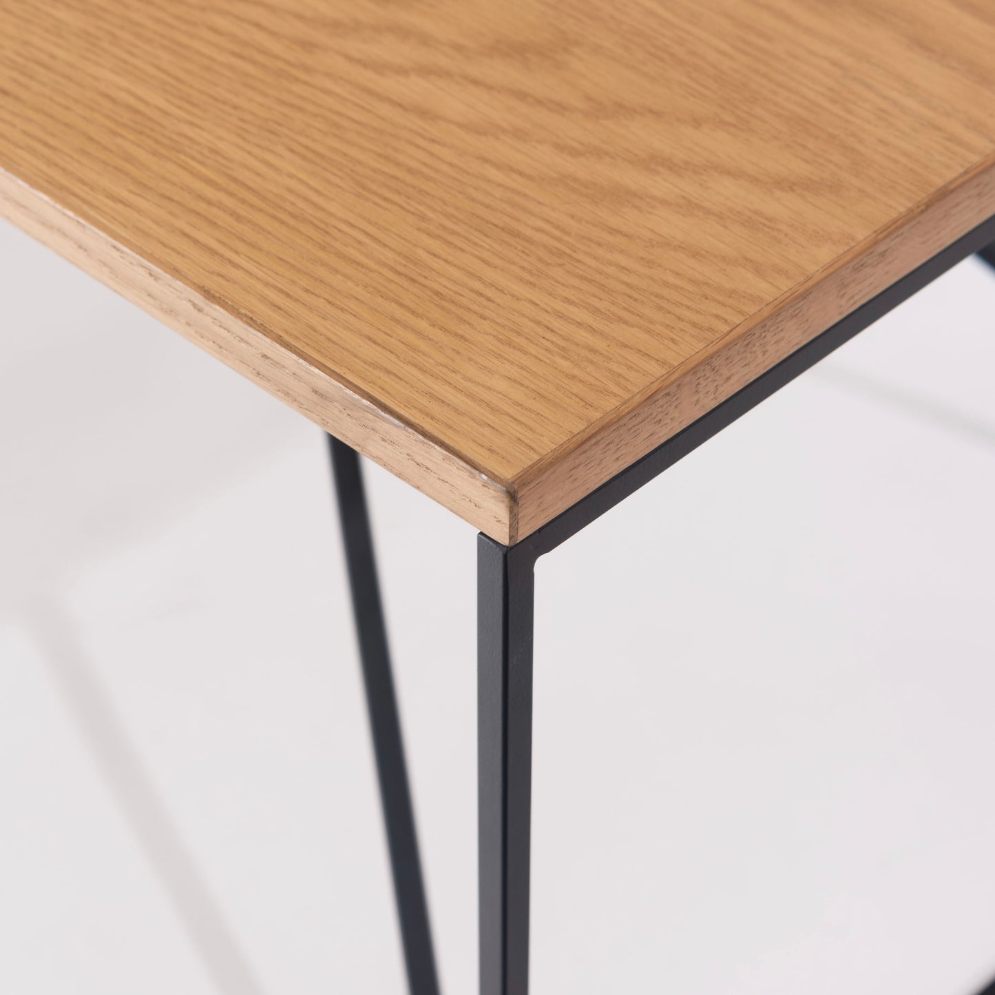 クローブリビングローテーブル