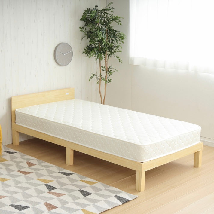 ホワイトのボンネルコイルマットレス