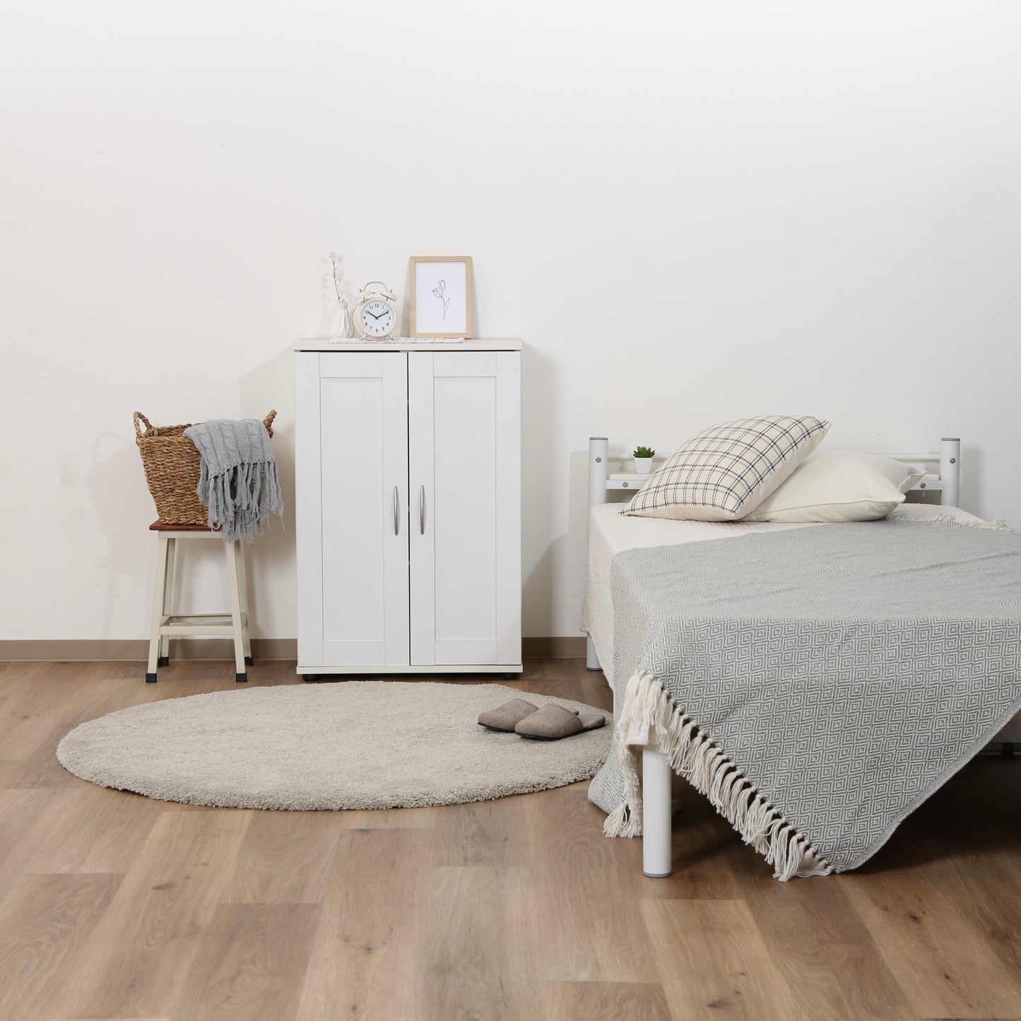 扉収納シューズラック