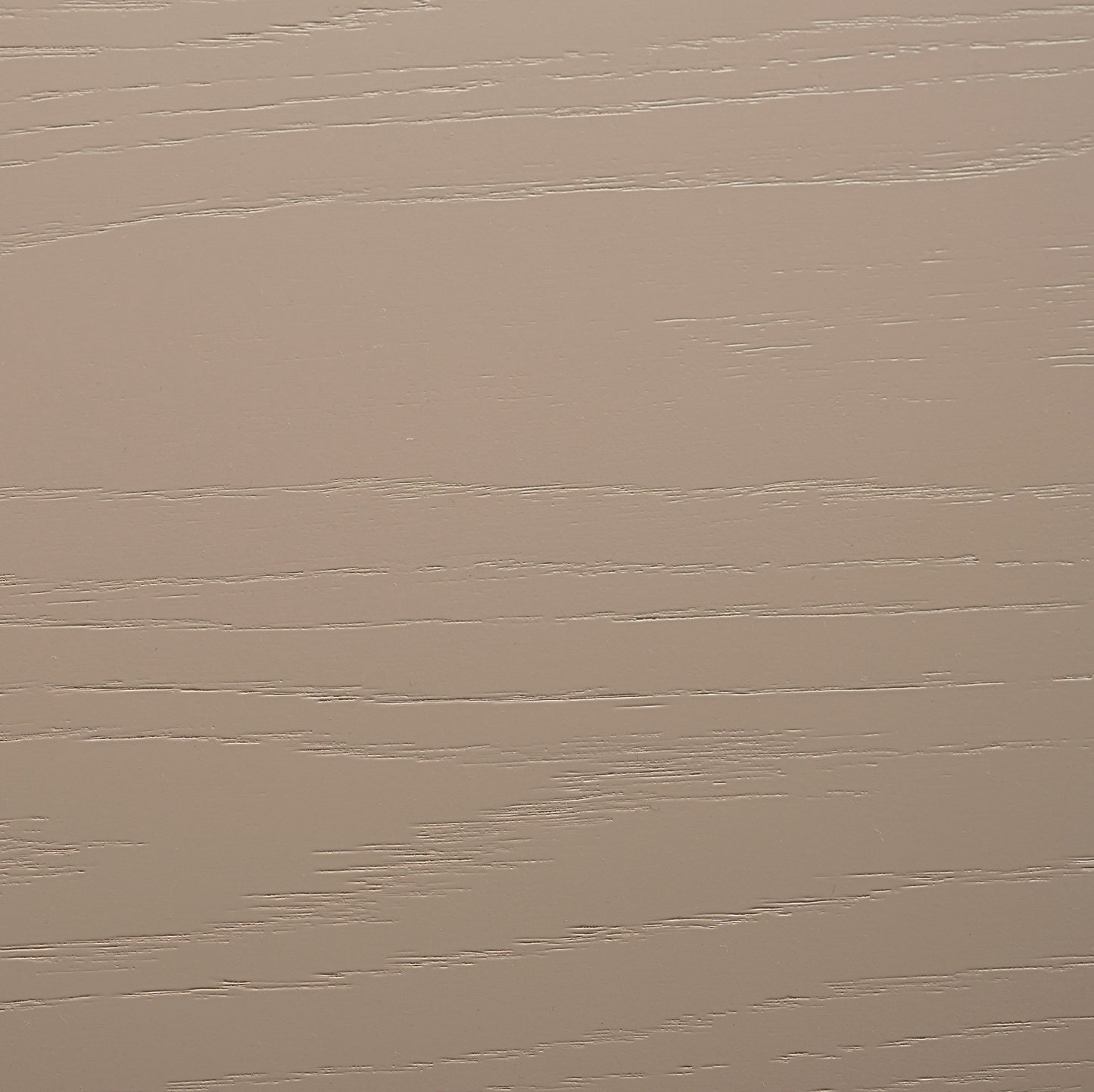 天然木オーク材を天板と脚部に使用しウレタン塗装でグレーに塗られたワントーンデザインのダイニングテーブルの天板の木目のアップ写真