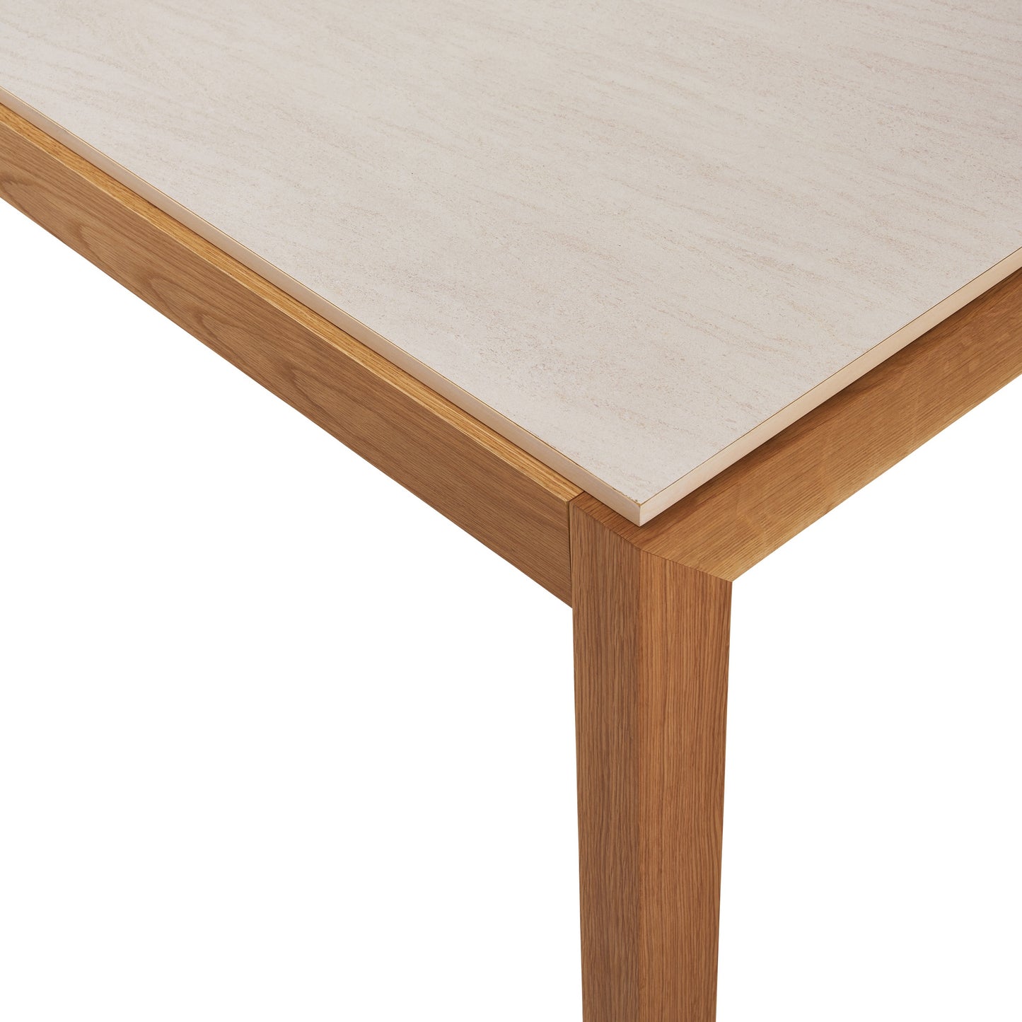 大理石調の天板が特徴的な土台は天然木のダイニングテーブルの天板の角の写真