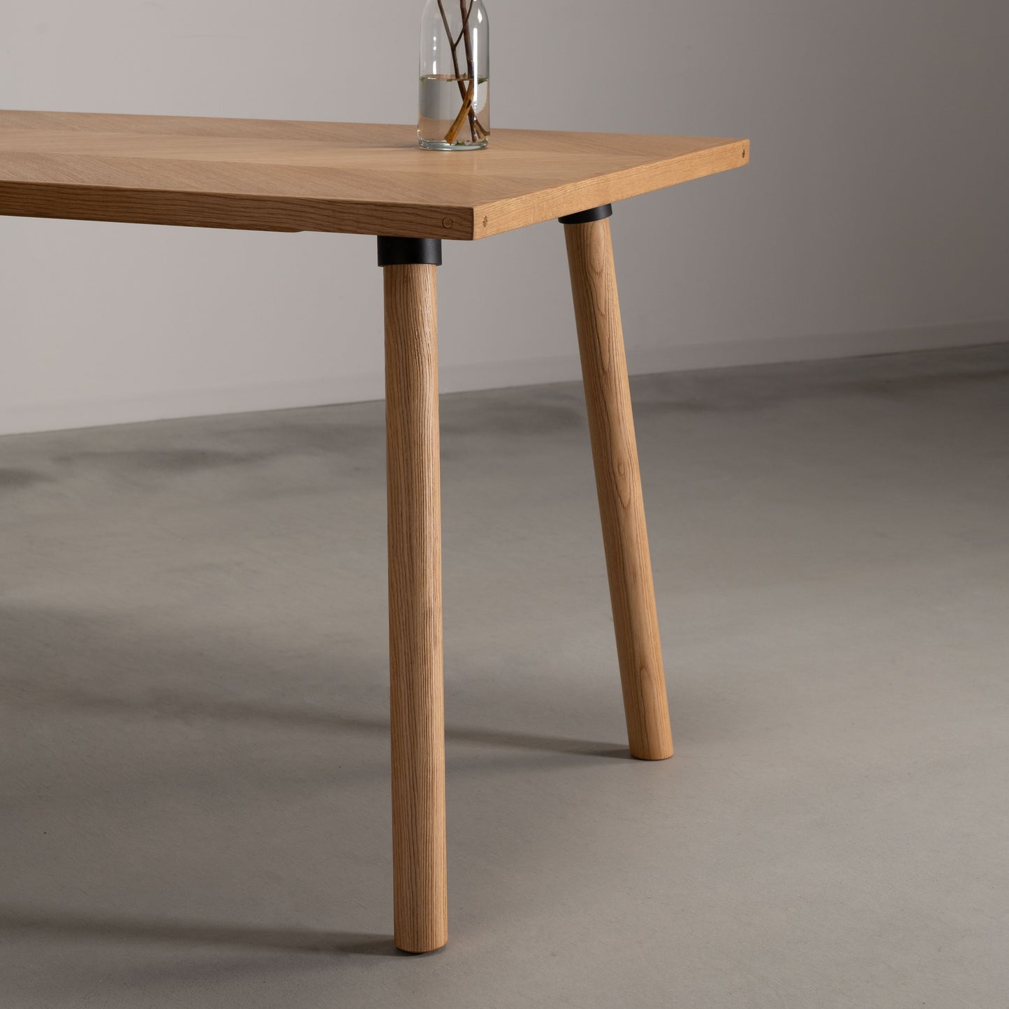 ヘリンボーンダイニングテーブル