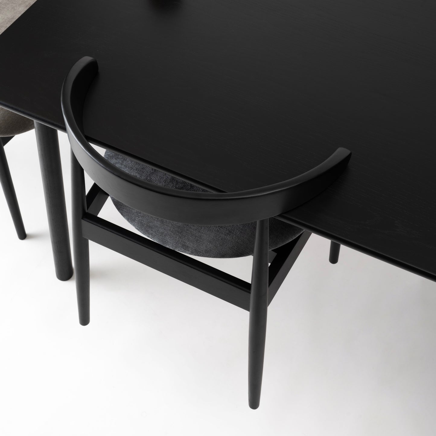 マーシュダイニングチェア