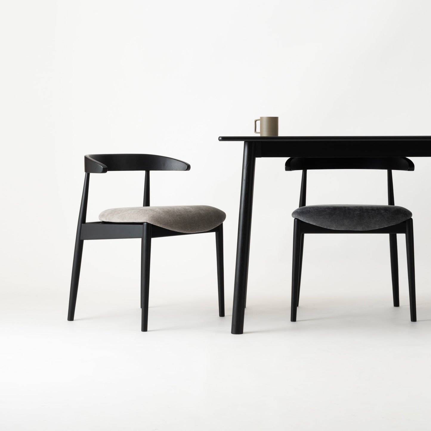 マーシュダイニングチェア