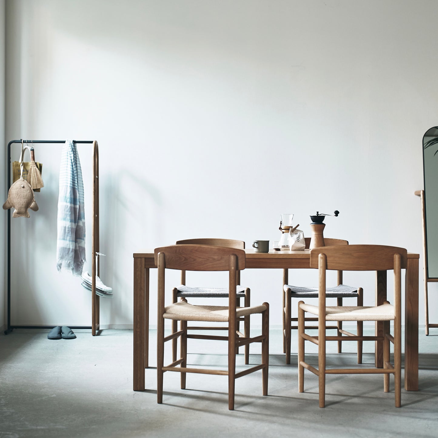 トロープダイニングチェア