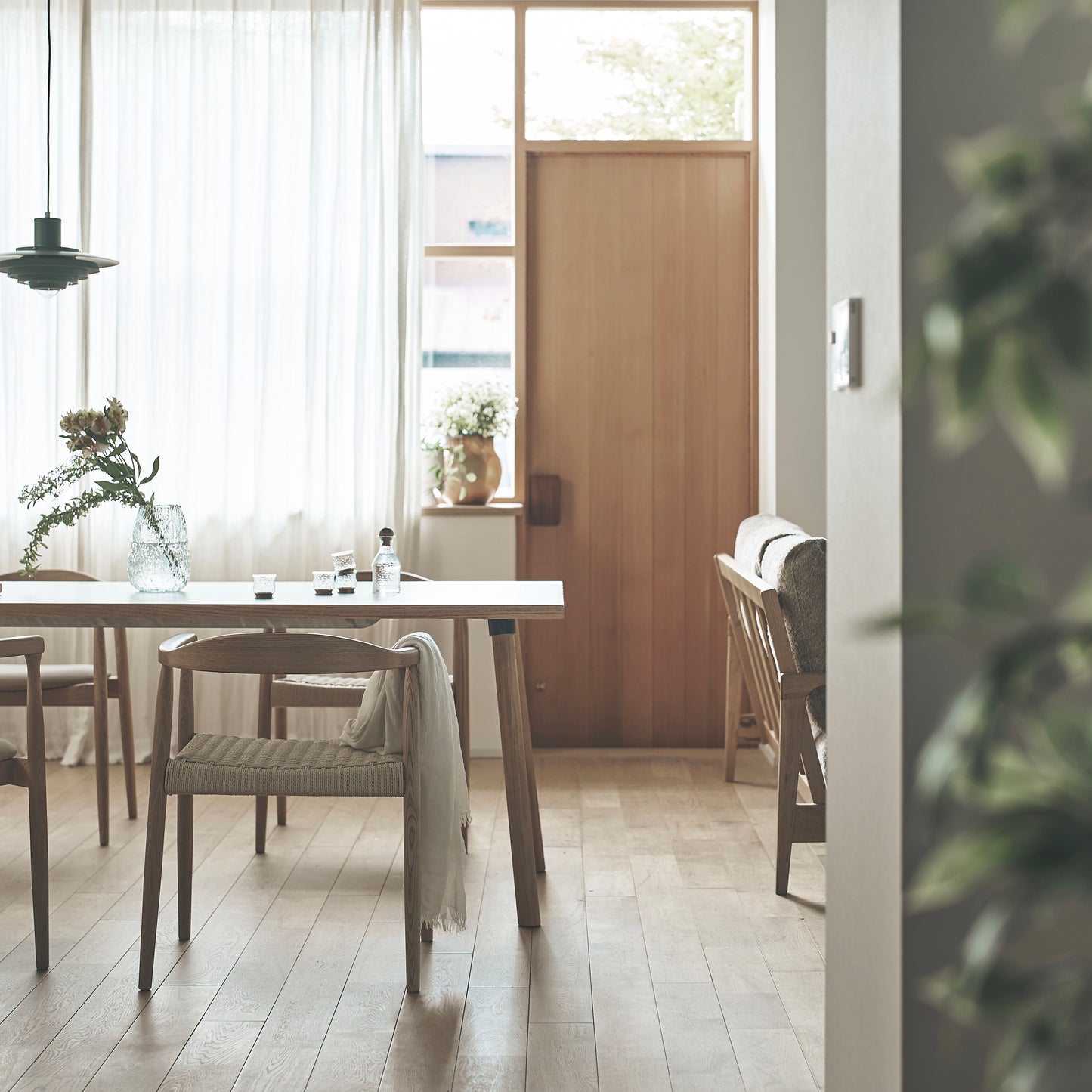 ローゼルアームチェア