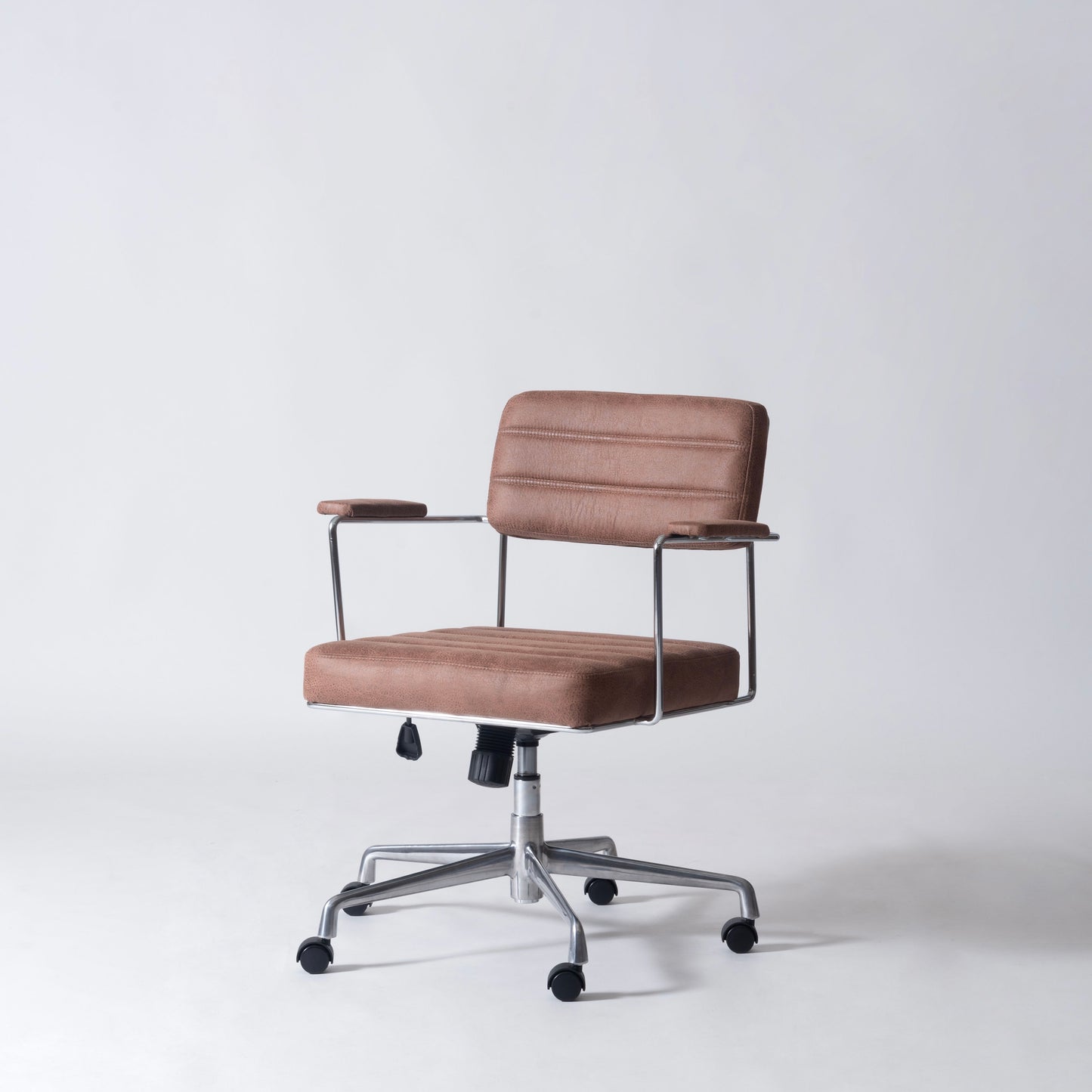 昇降式のワークチェア