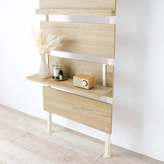 ナチュラルの突っ張りディスプレイラック