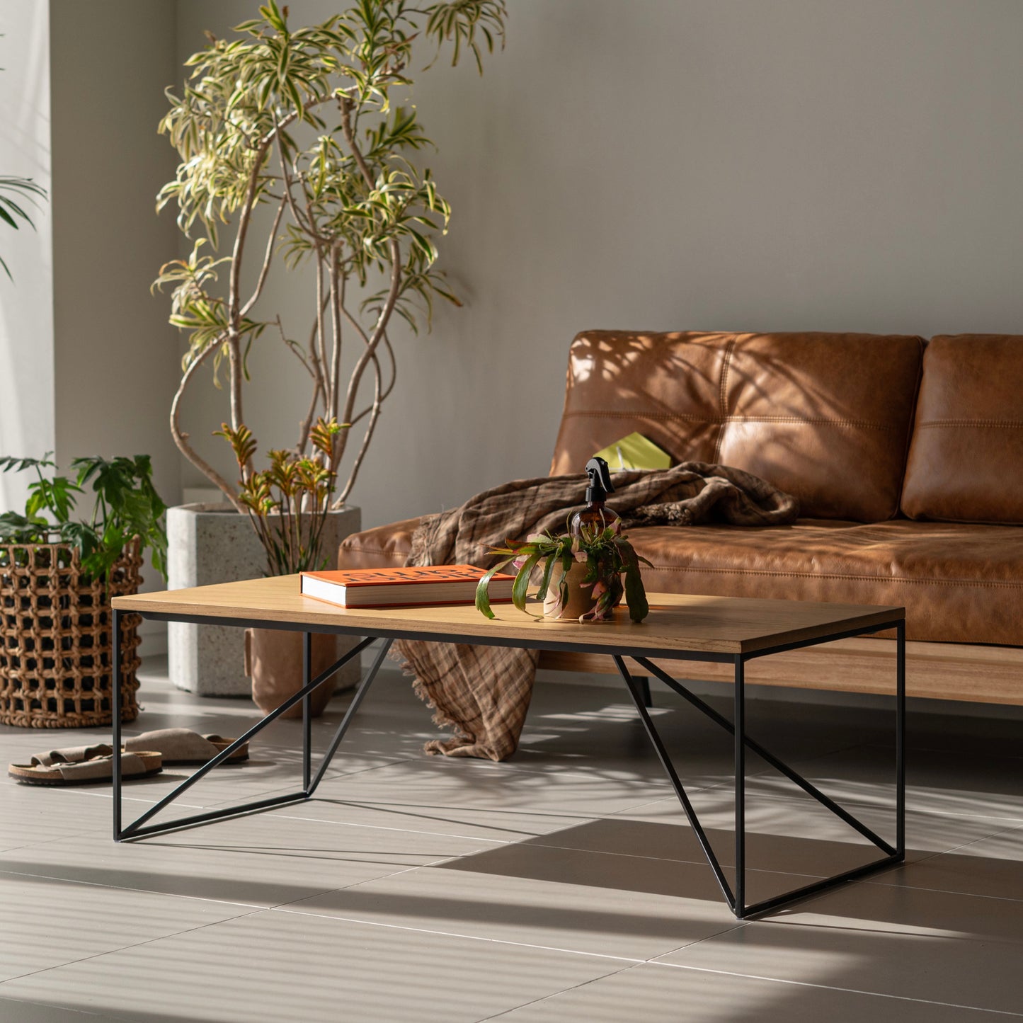 クローブリビングローテーブル