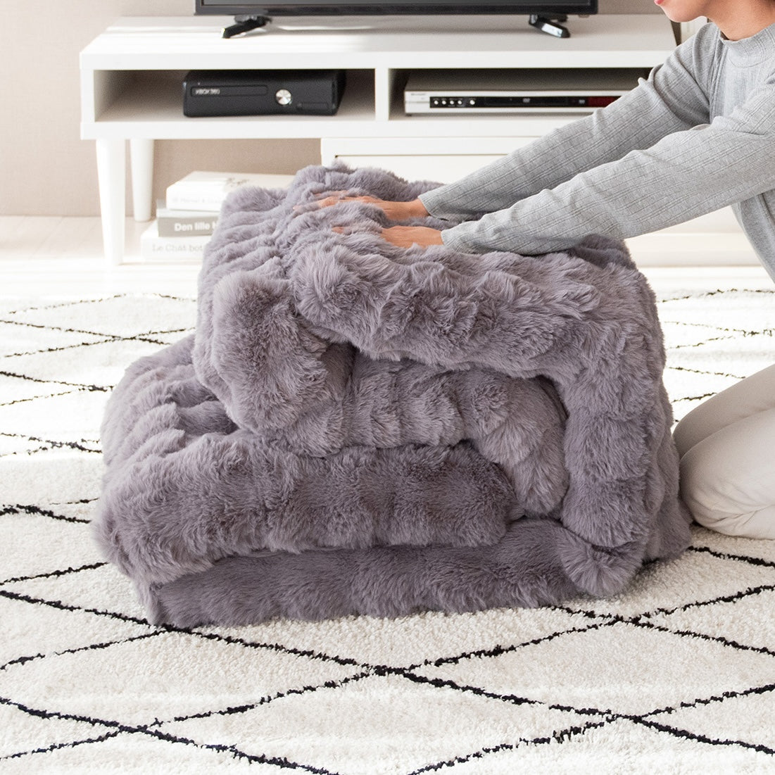 ふわとろ3way座椅子グレーを折り畳んでいる状態を写している