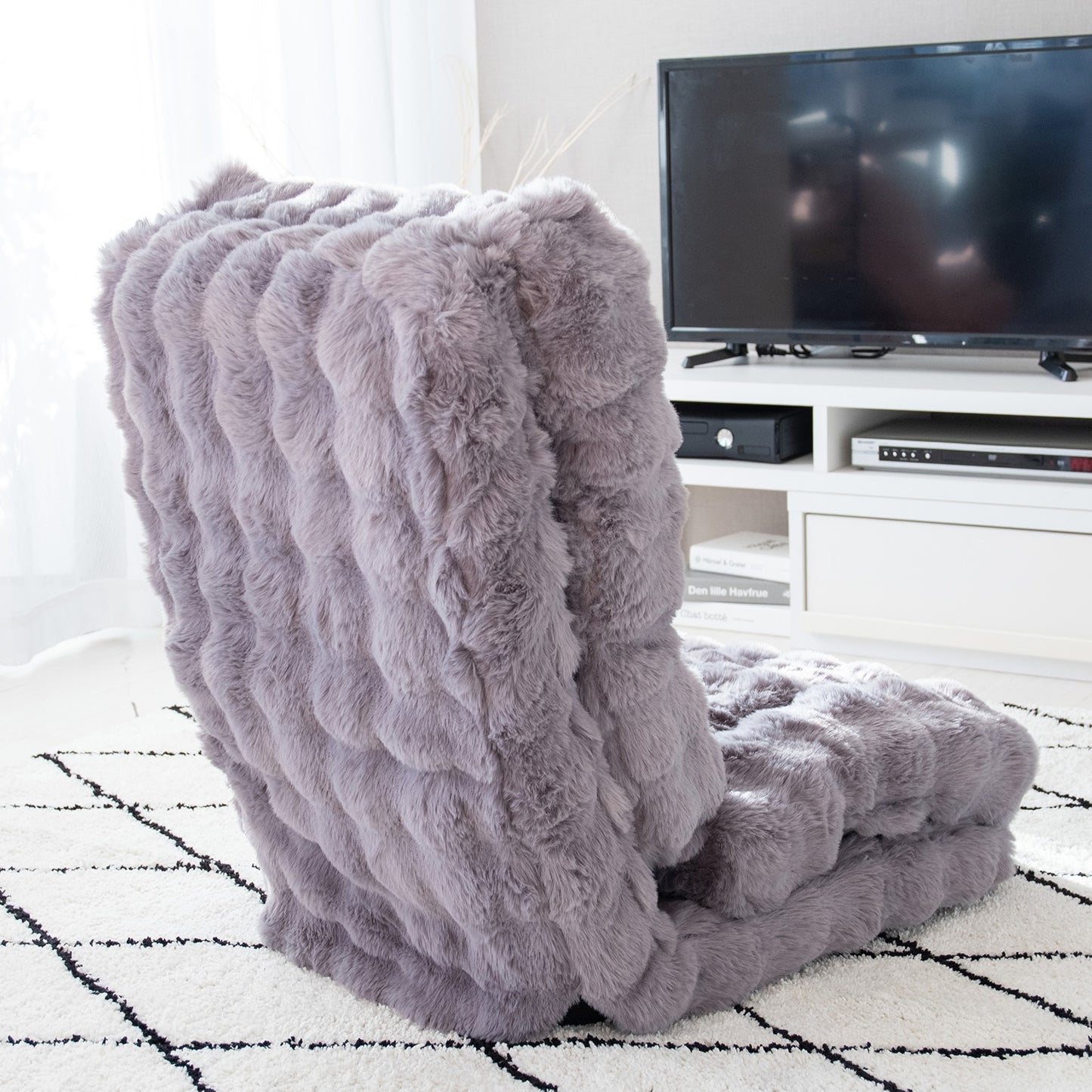 ふわとろ3way座椅子グレーを背面から写している様子