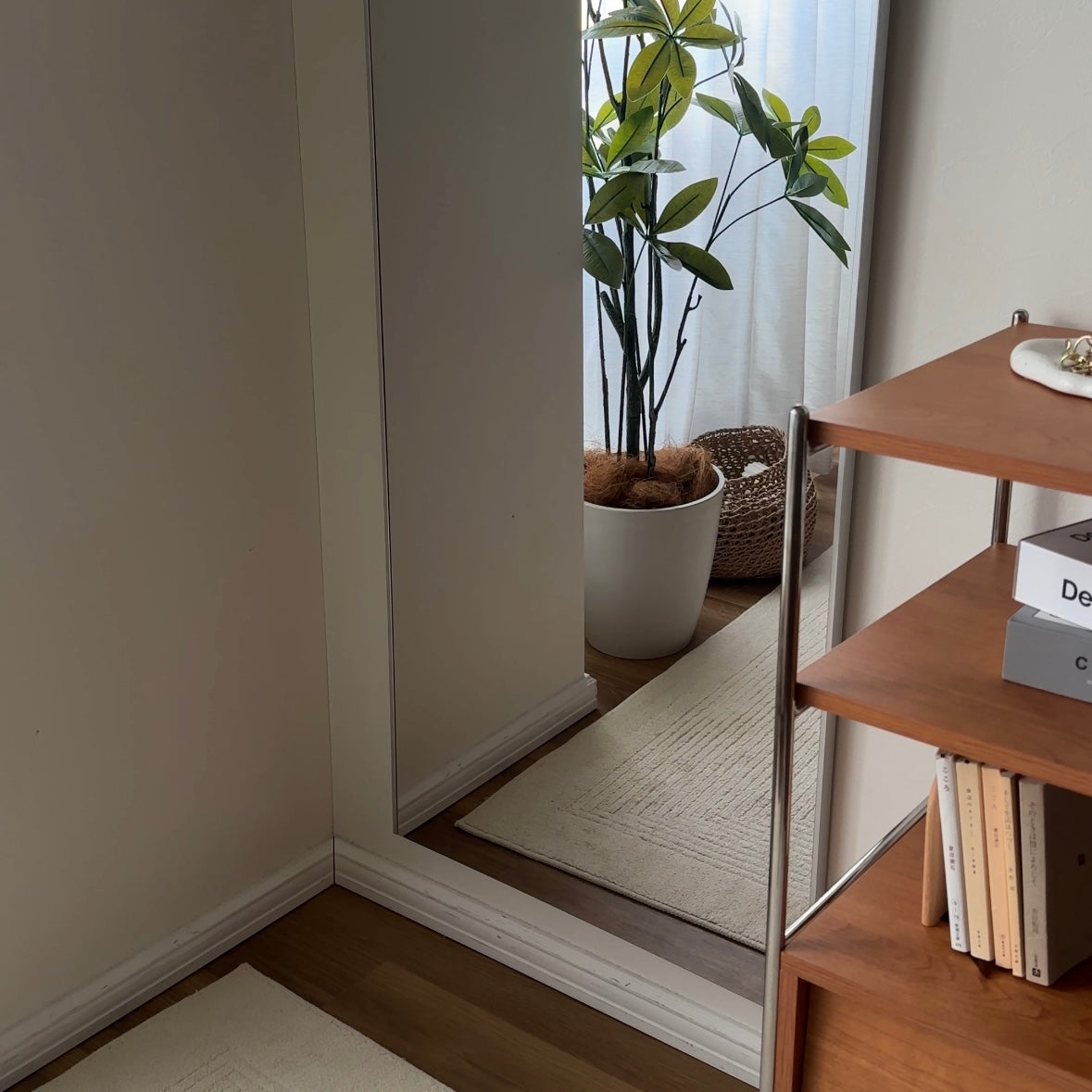 割れないミラー