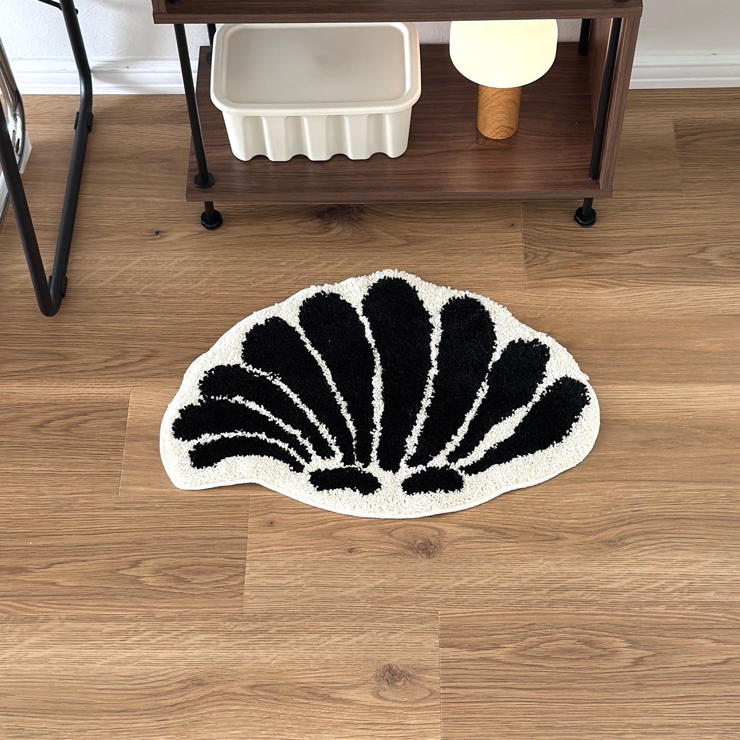 モノトーンシェルラグ
