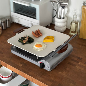白い長方形の電気グリドルパン、木製ハンドルとグレー加熱ベース付き、目玉焼きと野菜調理用【Dr.HOWS】ソリッドグリルパン