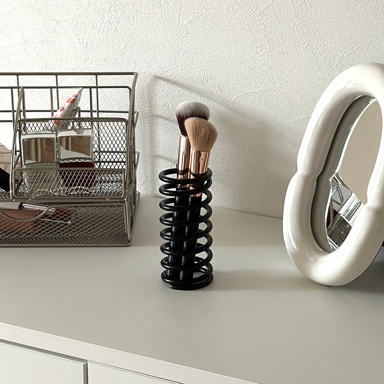 スタンド｜カラースプリングスタンド - territory