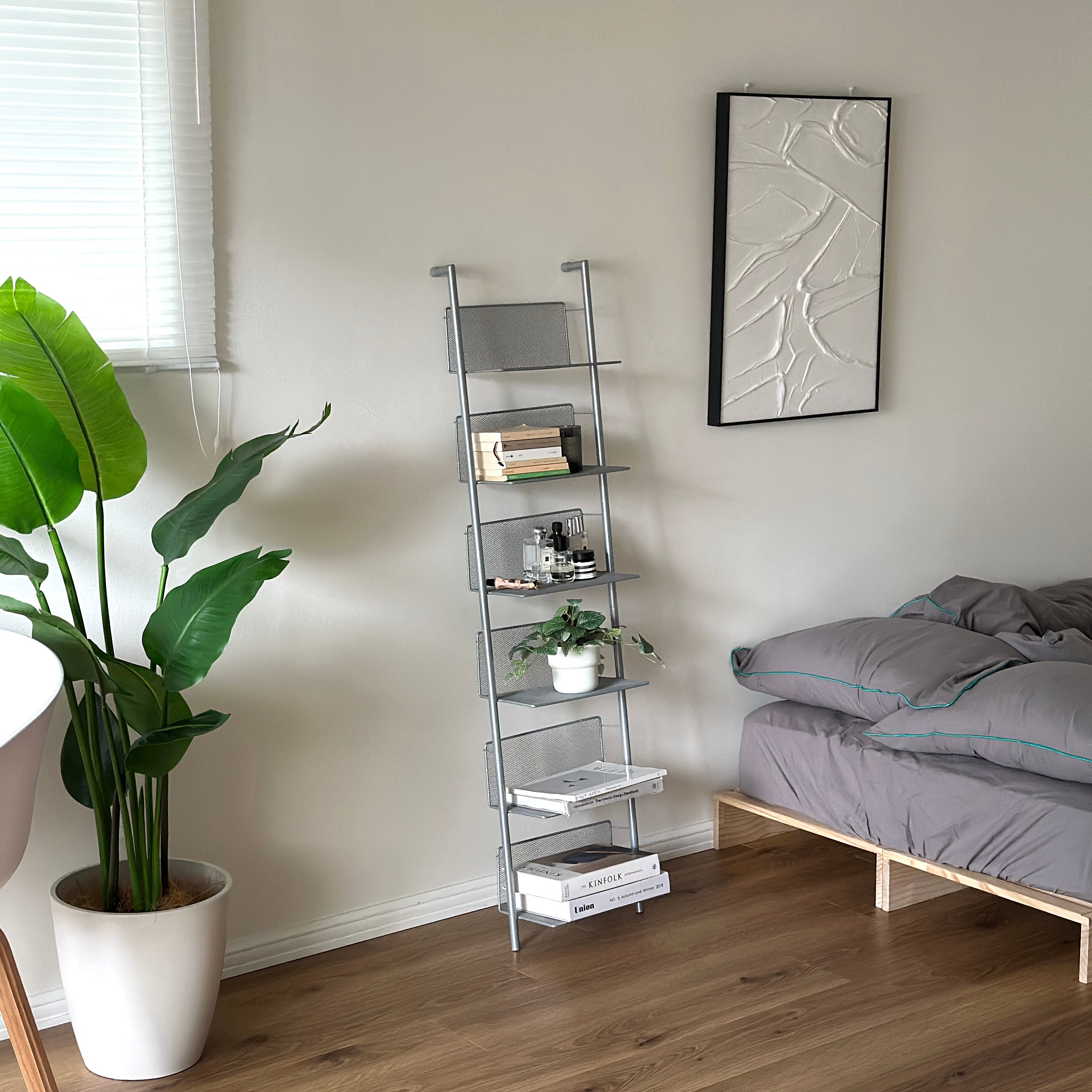 メッシュウォールシェルフ IMG_5462_2927x.jpg?v=1751963083