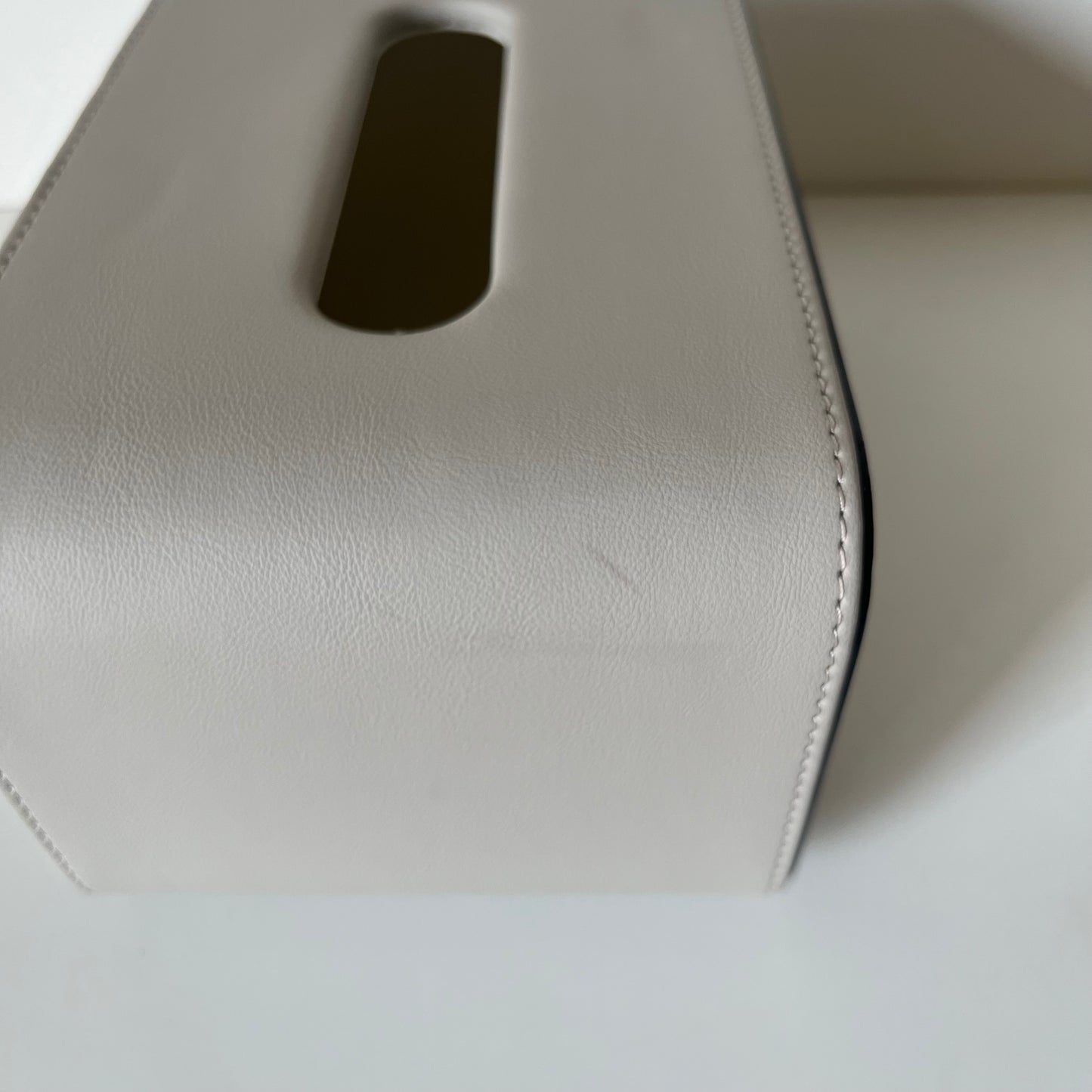 【outlet】スクエアレザー調ティッシュケース グレージュ