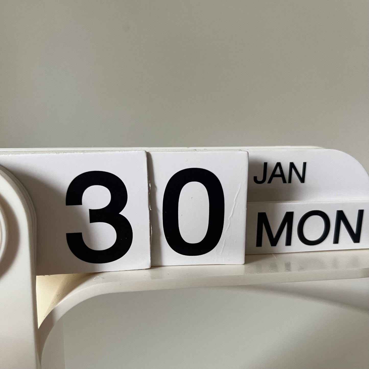 【outlet】スタンドカレンダー ホワイト