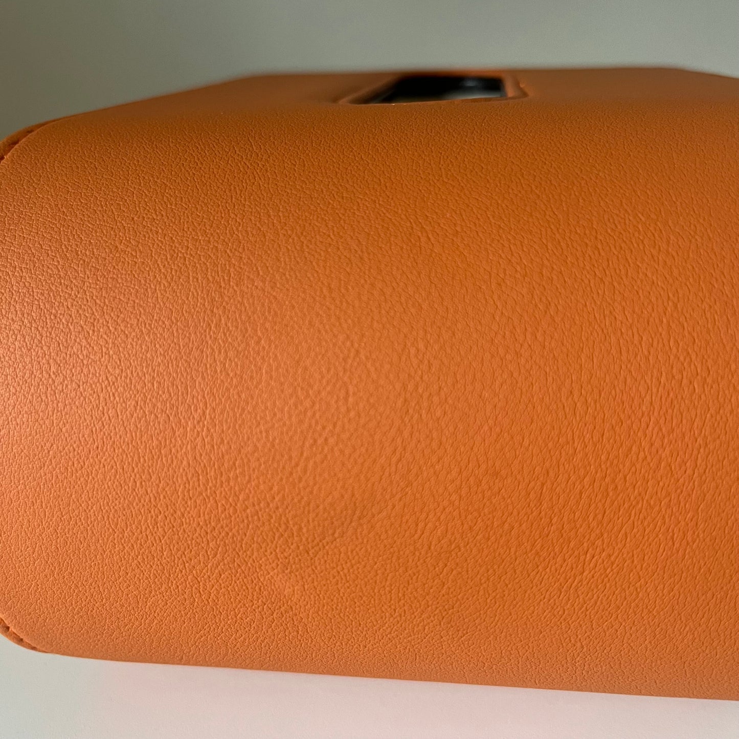 【outlet】楕円レザー調ティッシュケース オレンジ