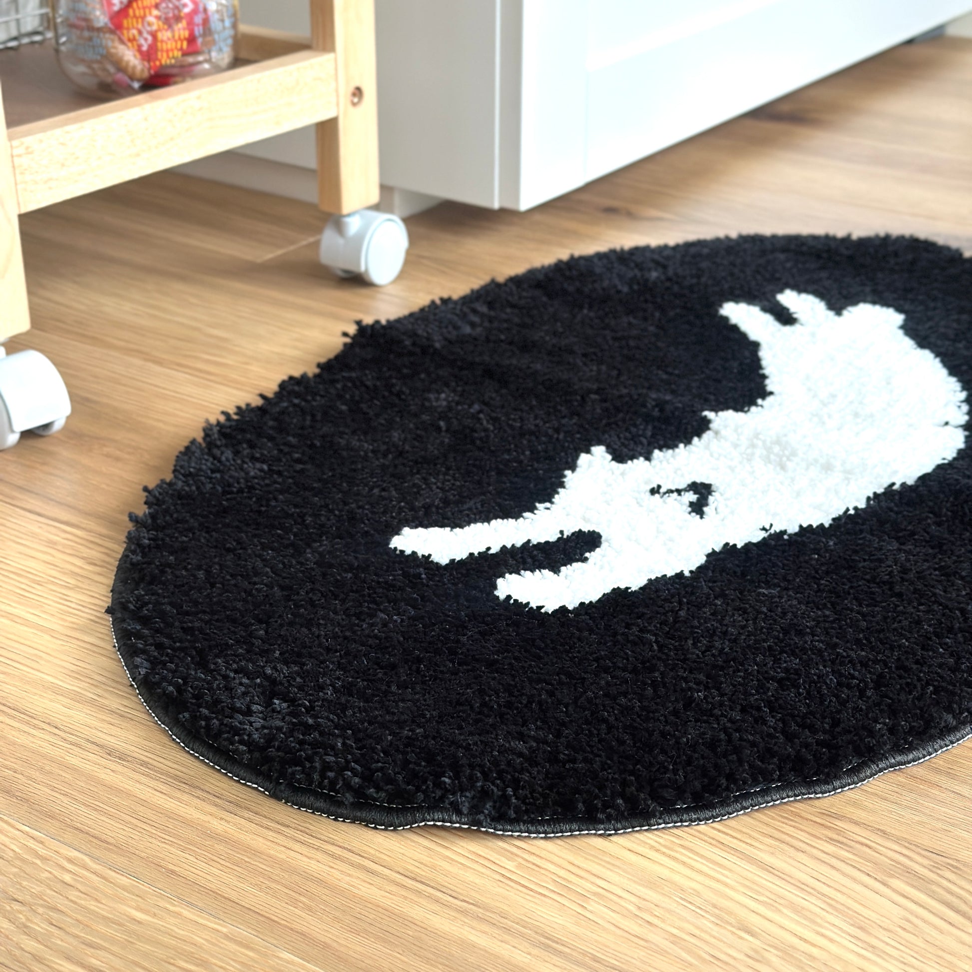 眠る犬がイラストされたミニラグ