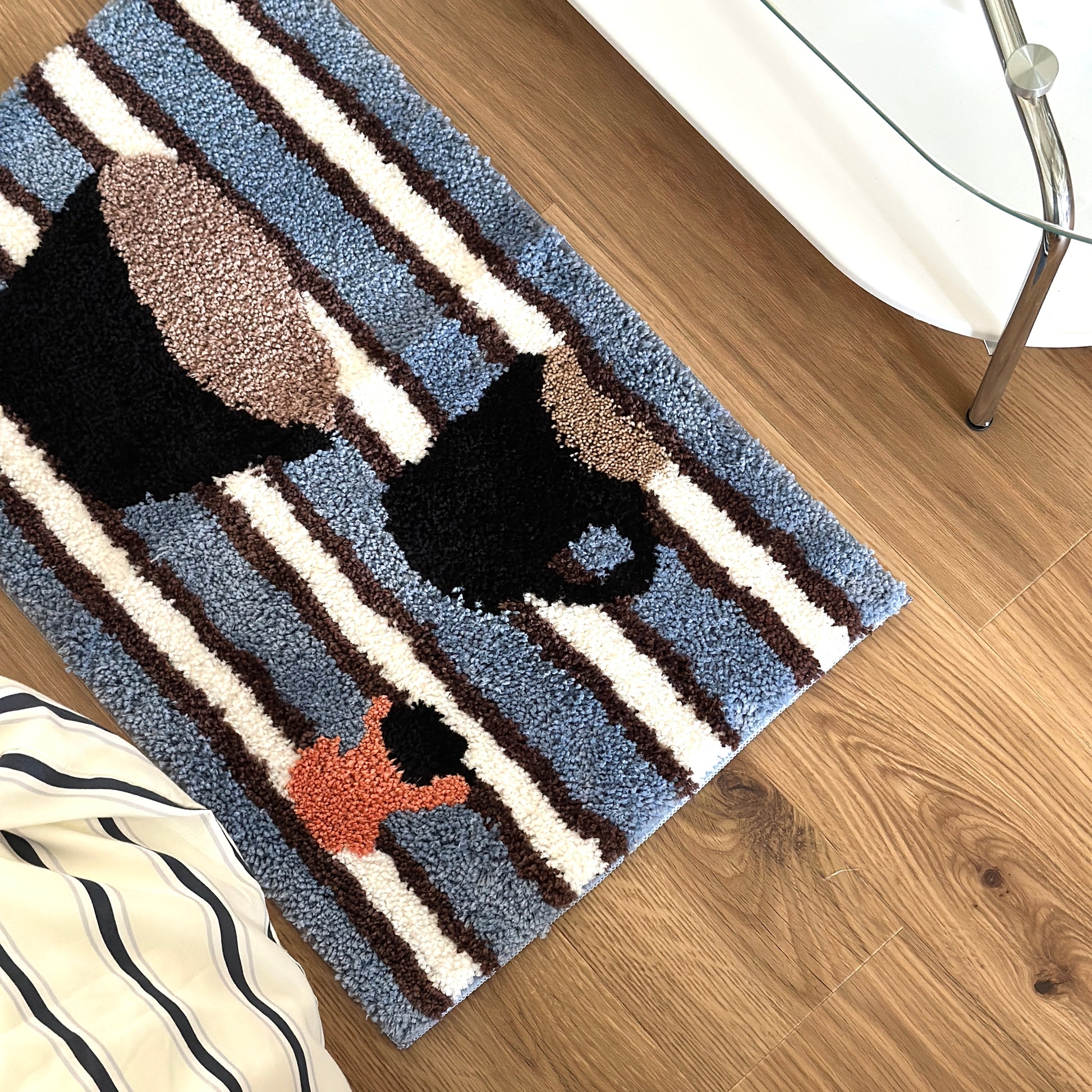 コーヒーカップがモチーフのミニラグ