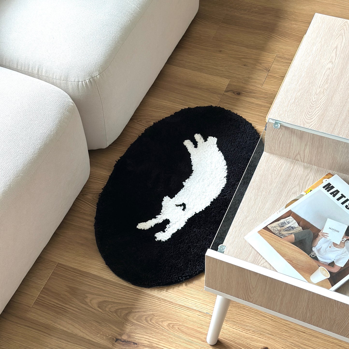 眠る犬がイラストされたミニラグ