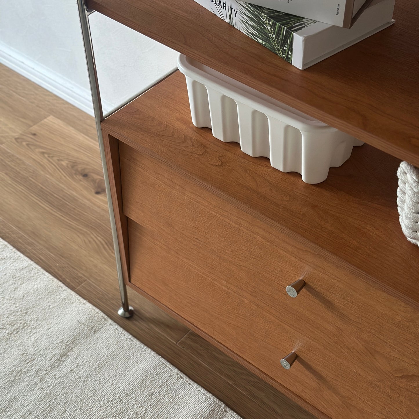 ウッド×アイアン製の引き出しシェルフ