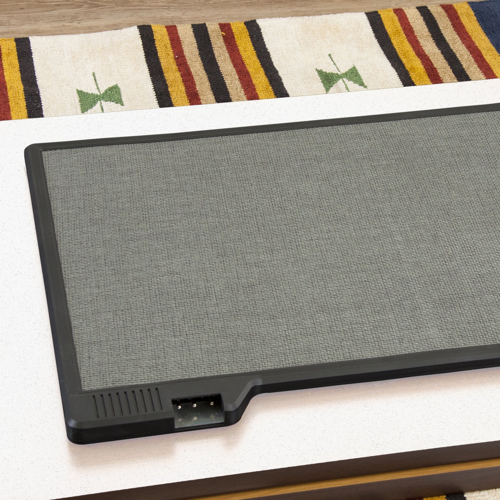 ウォルナットのこたつテーブルのヒーター部分