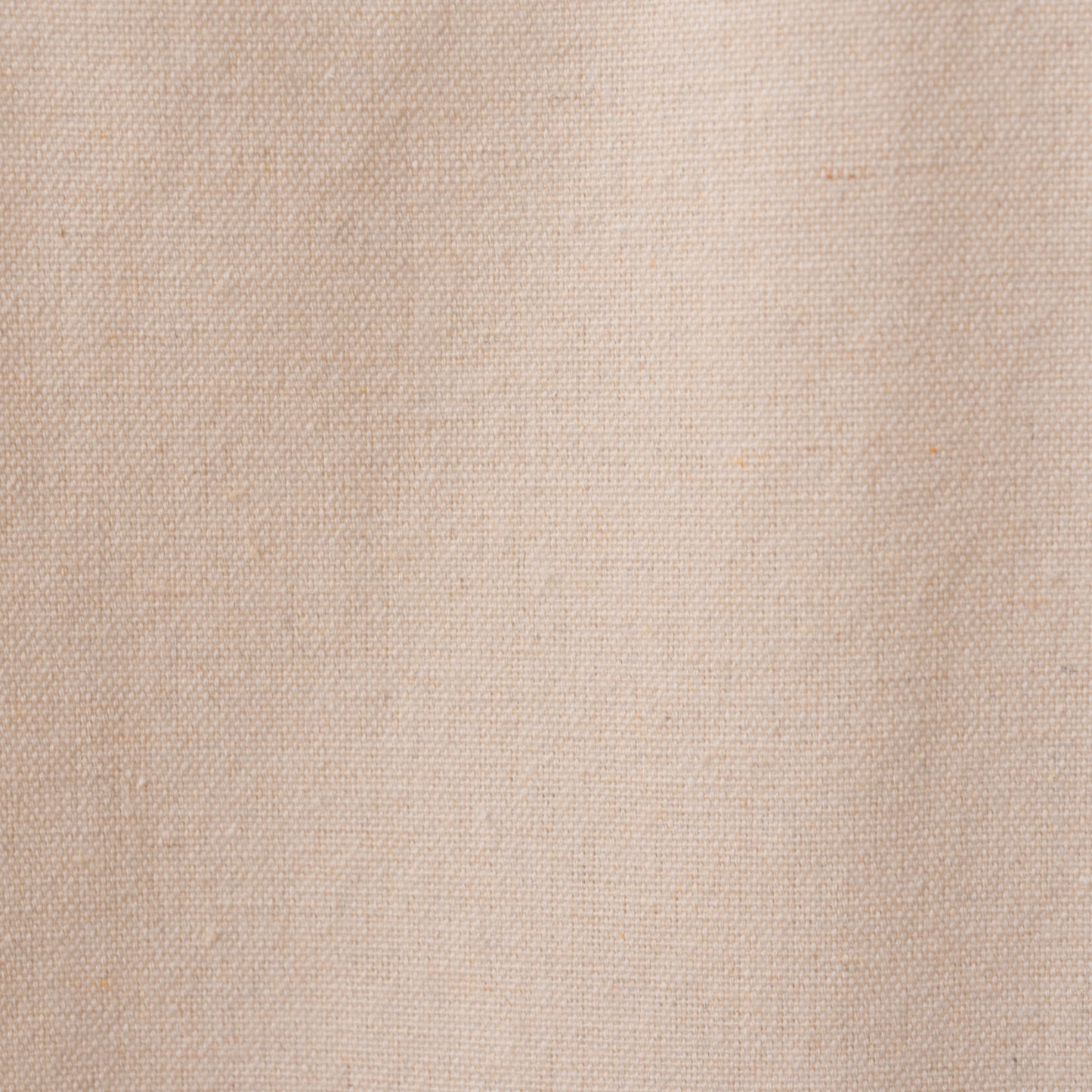 ダークグレーのスタイリッシュなスチールフレームの2つカゴ付きランドリーハンガーのバスケットの生地のアップ